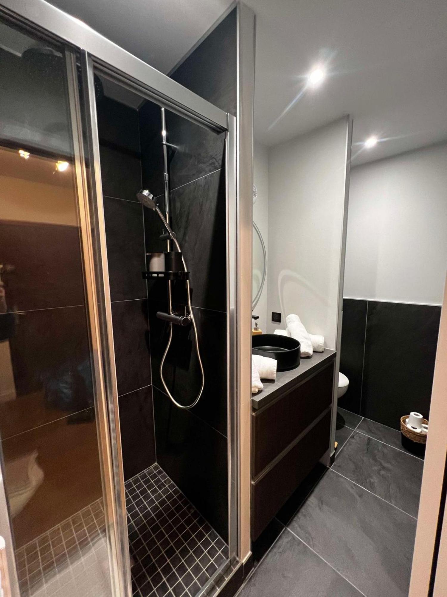 Appartement Le Flamboyant - Wifi - Central - Cosy Aix-les-Bains Luaran gambar