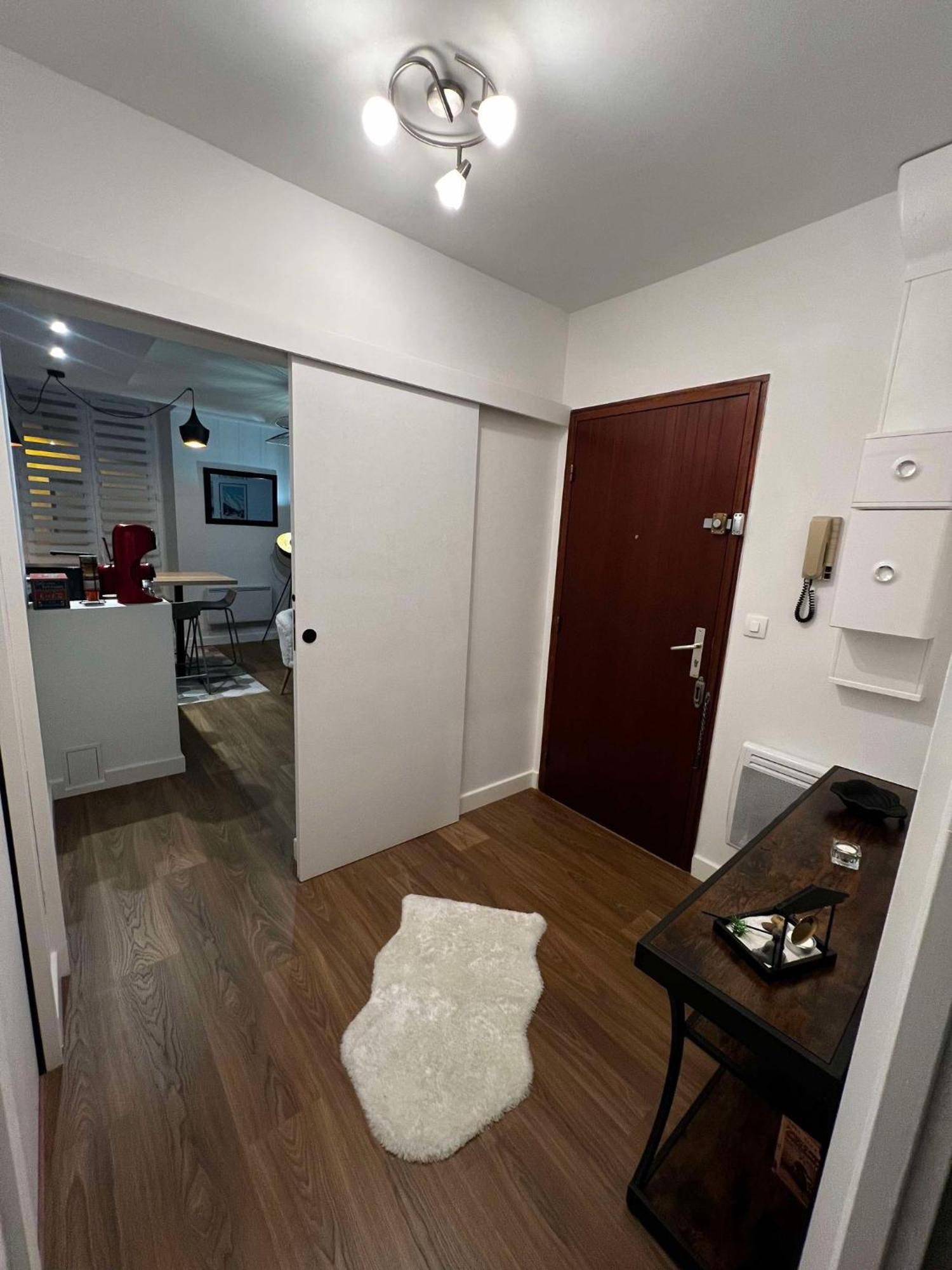 Appartement Le Flamboyant - Wifi - Central - Cosy Aix-les-Bains Luaran gambar